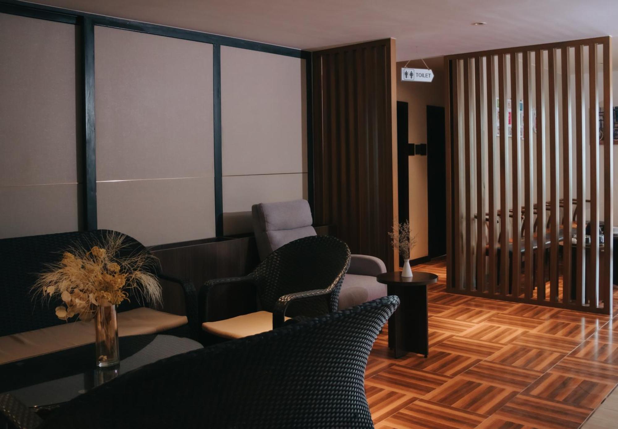 Riverside Hotel Vientiane Bagian luar foto