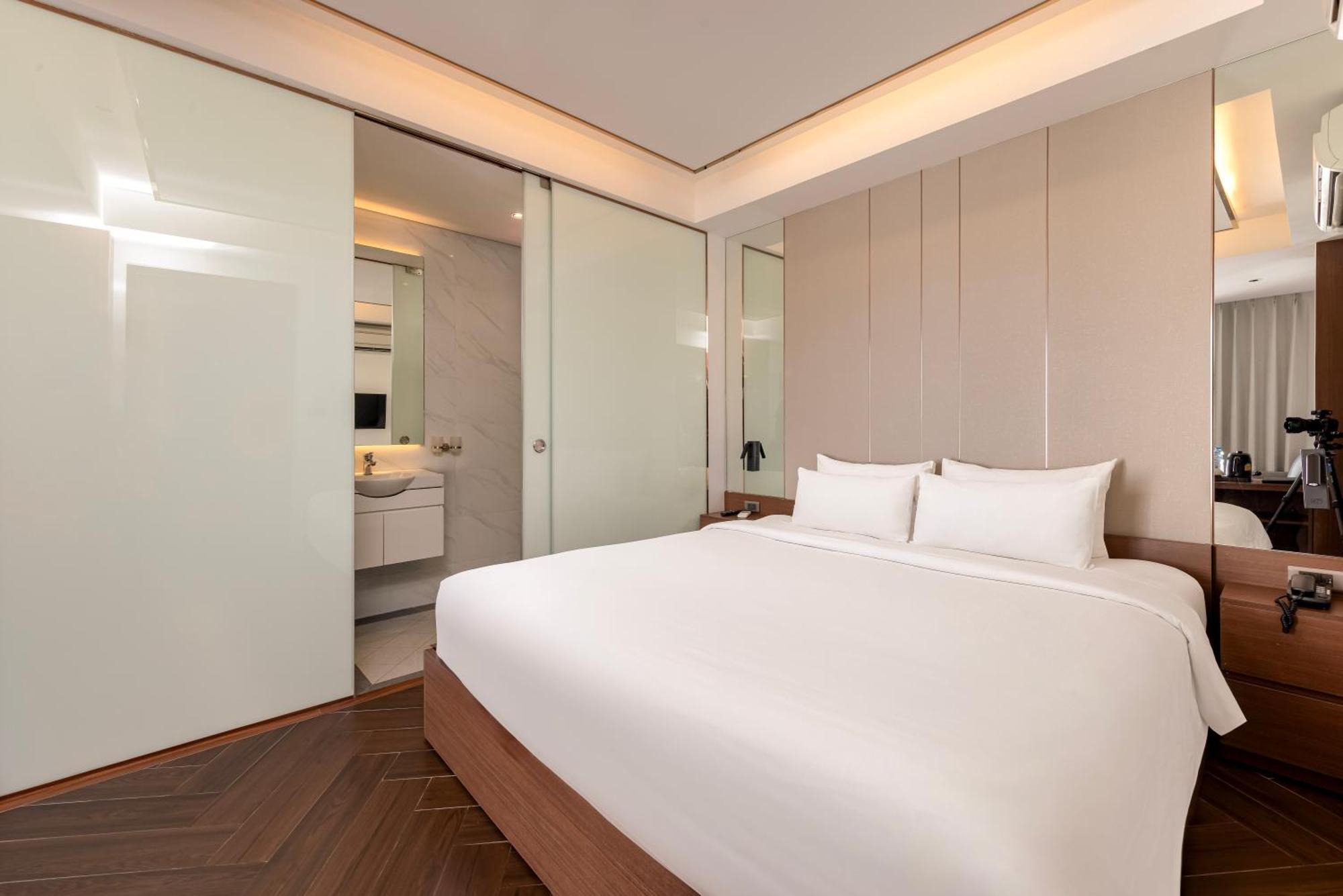 Riverside Hotel Vientiane Bagian luar foto