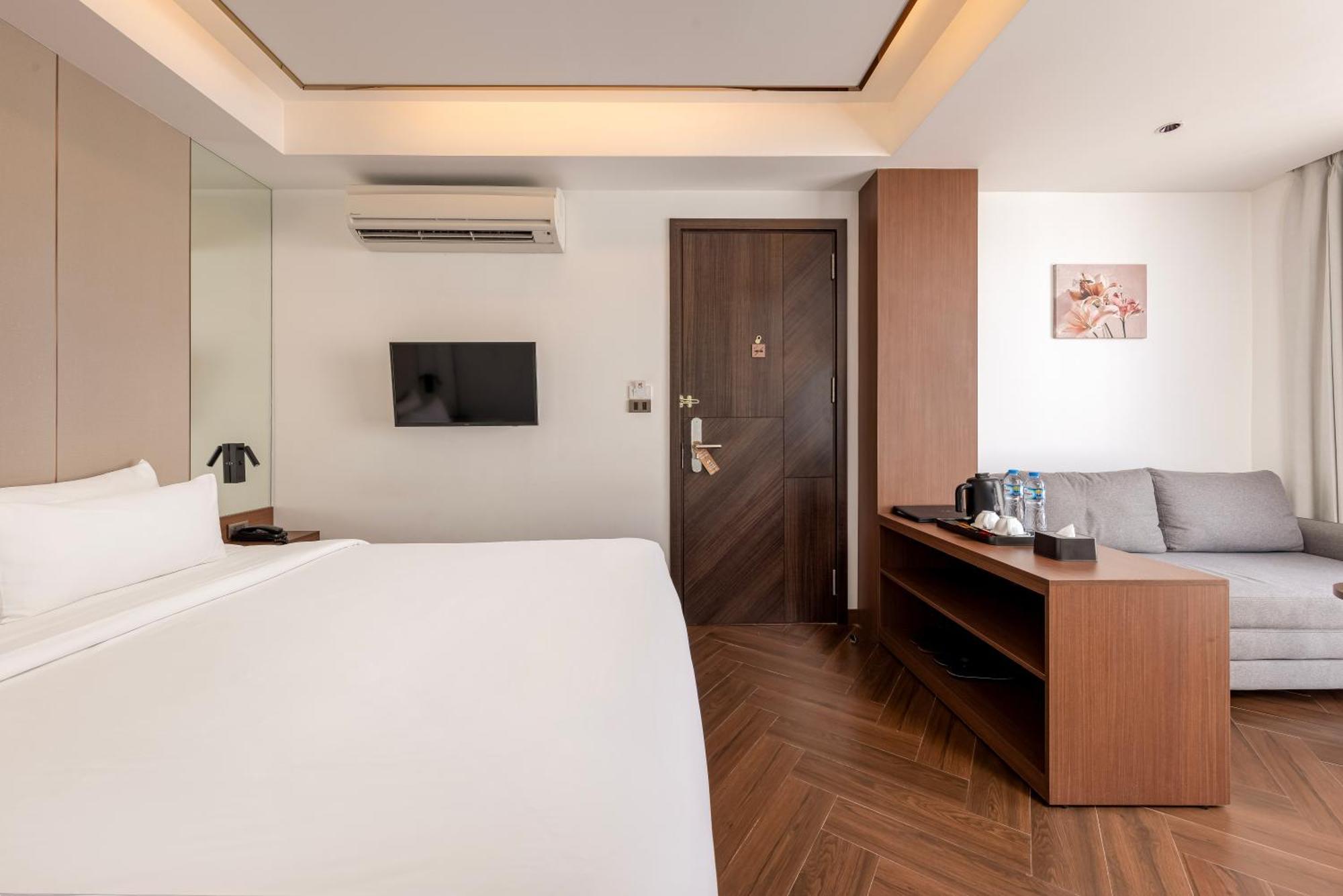 Riverside Hotel Vientiane Bagian luar foto
